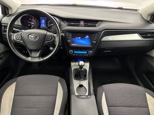 Toyota Avensis bild 11