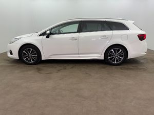 Toyota Avensis bild 3