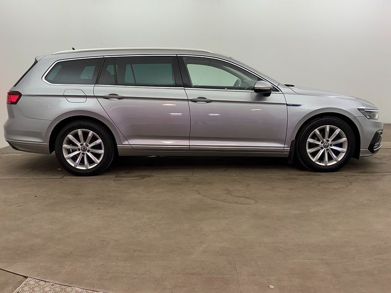 Volkswagen Passat bild 7