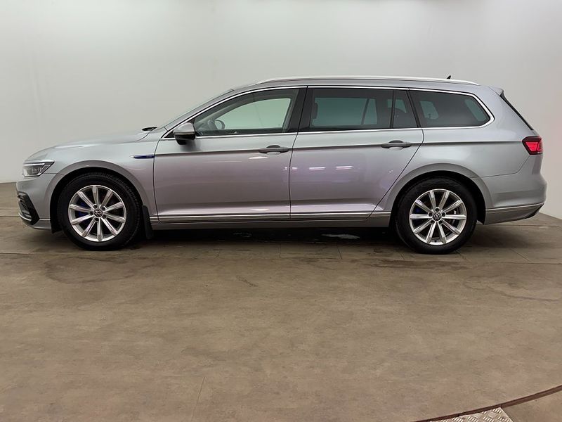 Volkswagen Passat bild 3