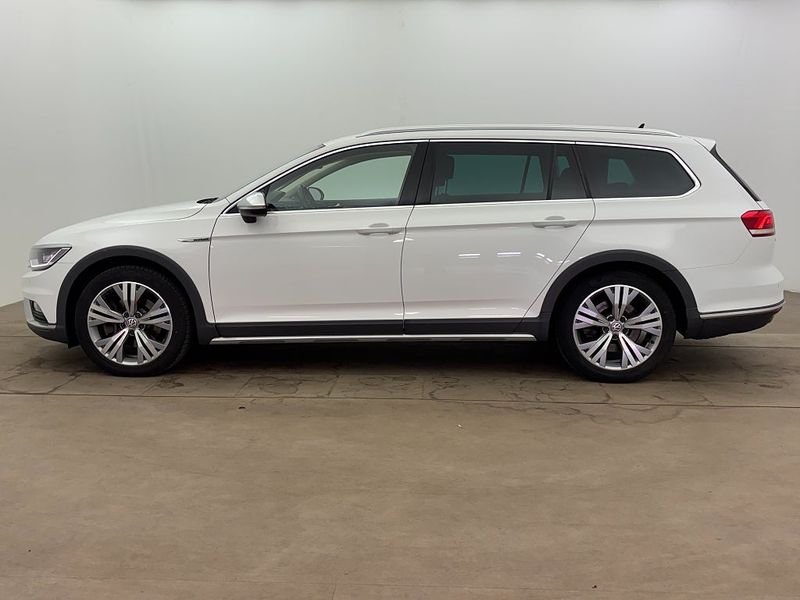 Volkswagen Passat bild 4