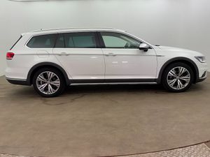 Volkswagen Passat bild 8