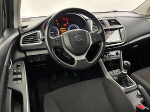 Suzuki S-CROSS bild 14