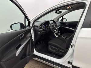 Suzuki S-CROSS bild 11