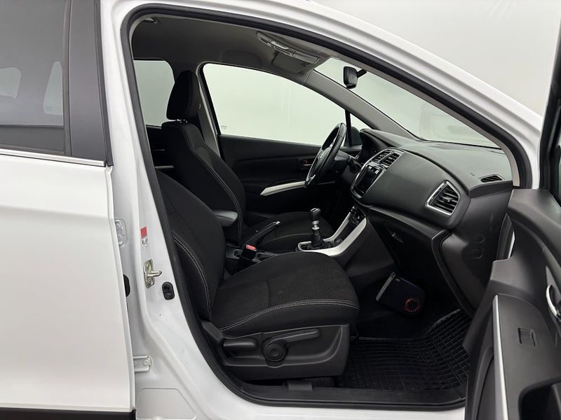 Suzuki S-CROSS bild 20
