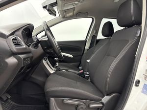 Suzuki S-CROSS bild 12