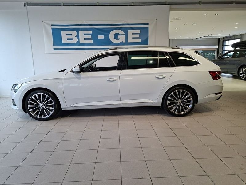 Skoda Superb bild 2