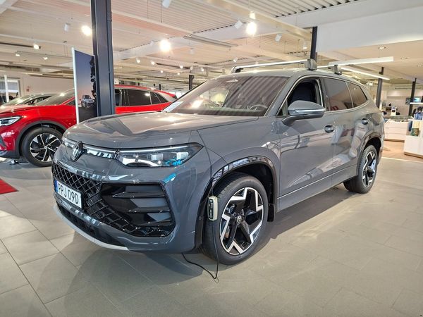 Volkswagen Tayron R-Line 2.0 TDI 4Motion 7-Sits Dragkrok Värmare - 2026