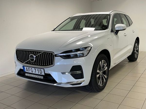 Volvo XC60 Recharge T6 Core Edition Drag Backkamera Panorama - 2024