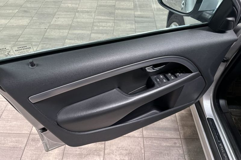 Volvo V70 bild 8