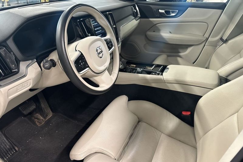 Volvo V60 bild 8