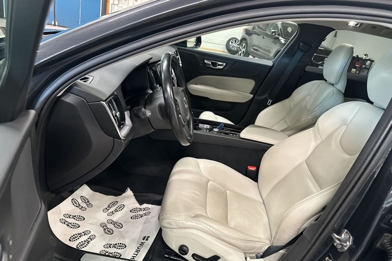 Volvo V60 bild 8