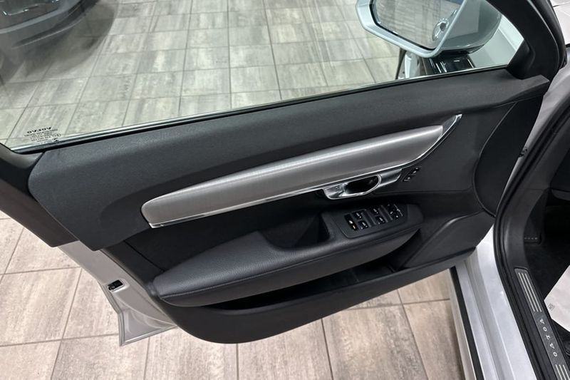 Volvo V90 bild 8