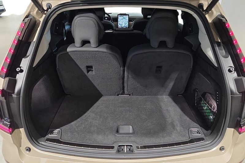 Volvo EX90 bild 21
