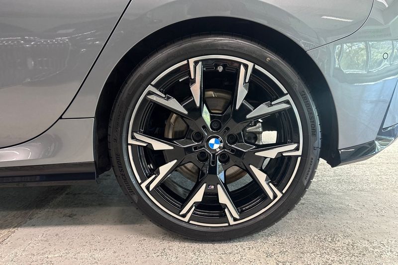 BMW 120 bild 16