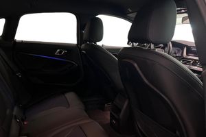 BMW 218 bild 7