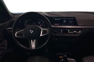 BMW 218 bild 9