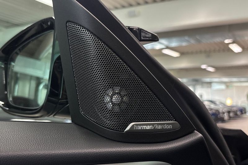 BMW i4 bild 16