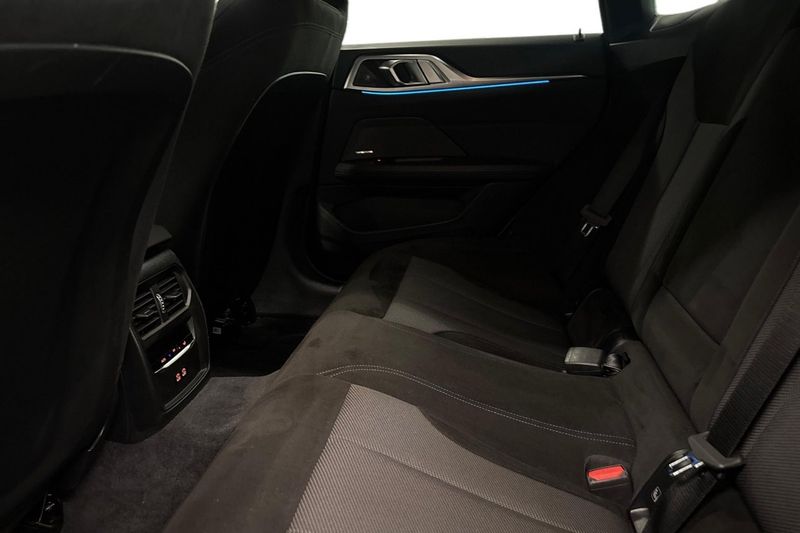BMW i4 bild 11