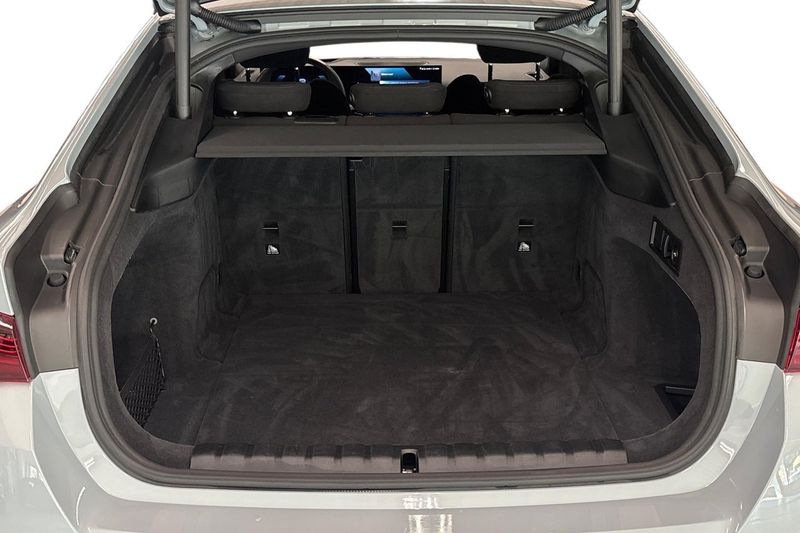 BMW i4 bild 10