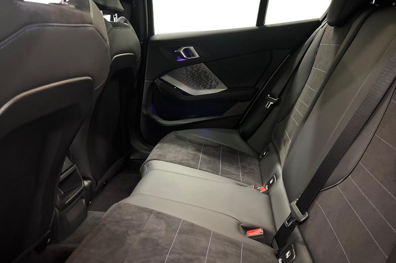 BMW 120 bild 11