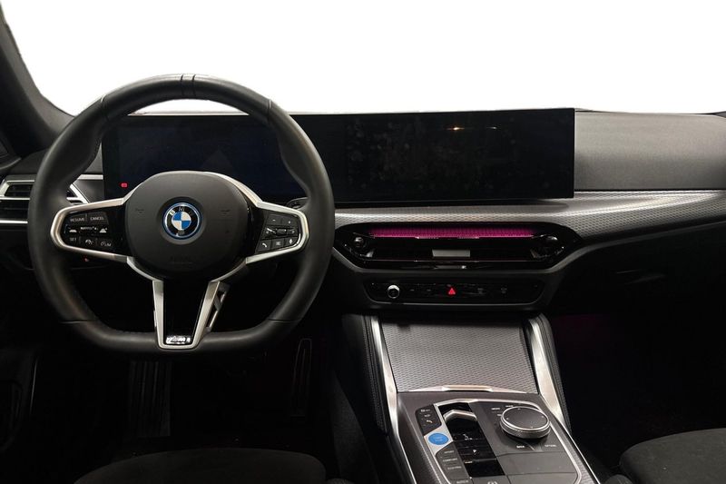 BMW i4 bild 8