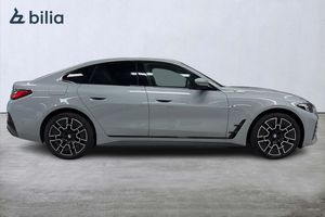 BMW i4 bild 16