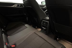 BMW i4 bild 7