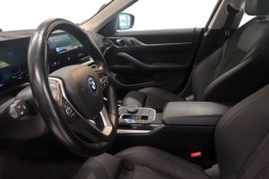 BMW i4 bild 12