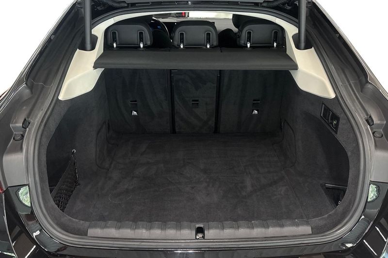 BMW i4 bild 10