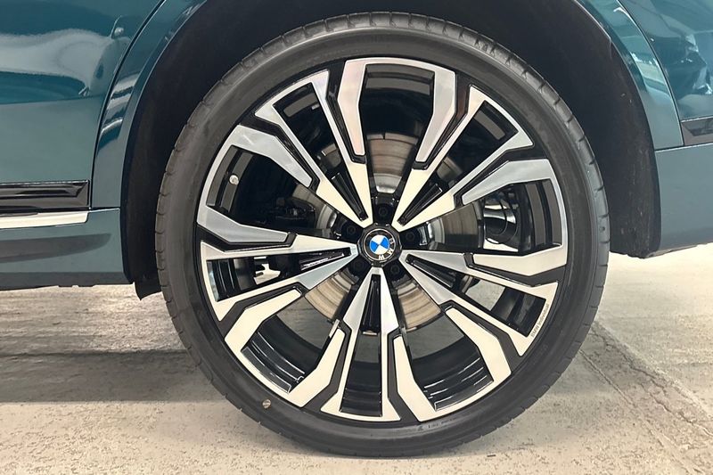 BMW X7 bild 18