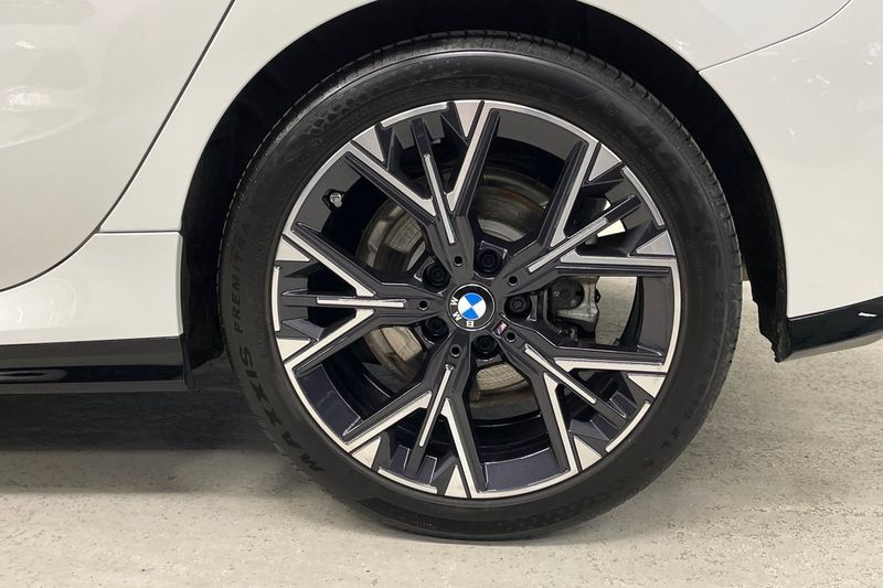BMW 120 bild 14