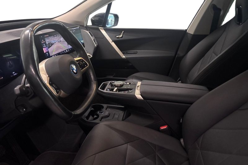 BMW iX bild 12