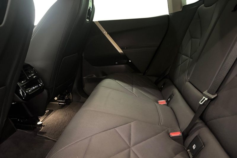 BMW iX bild 11
