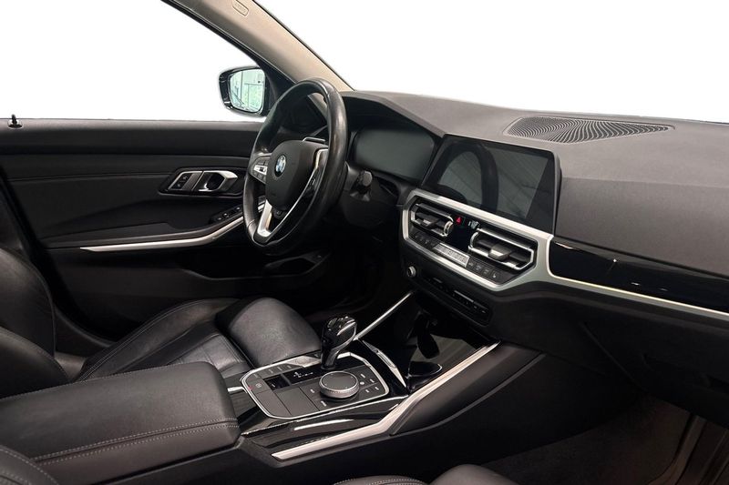 BMW 320 bild 6