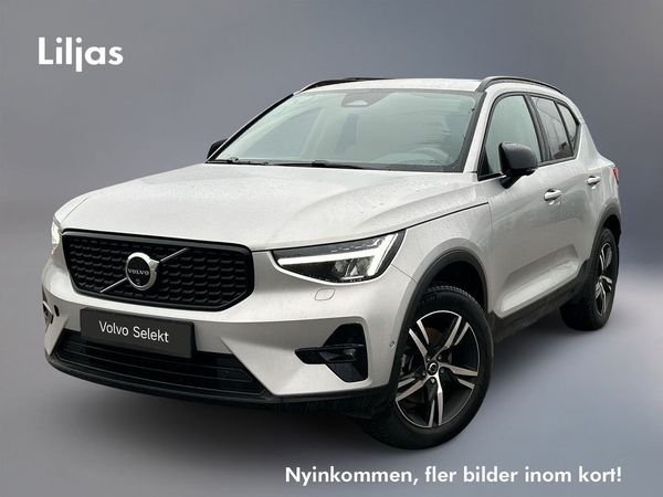 Volvo XC40 B3 FWD Bensin Plus Dark - 2025