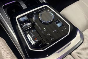 BMW i7 bild 11