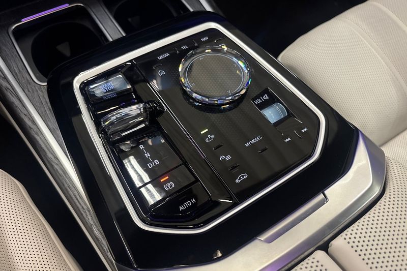 BMW i7 bild 11