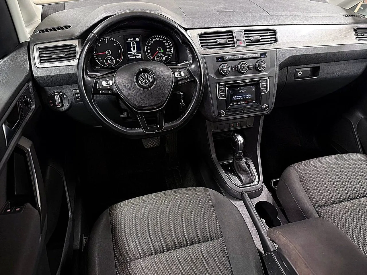 Vehicle image 18