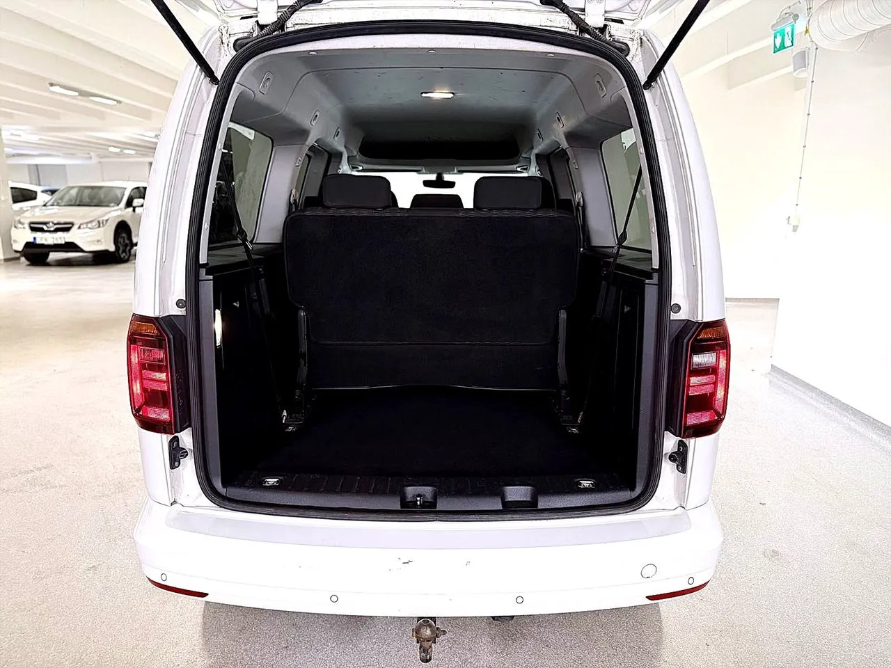 Vehicle image 22
