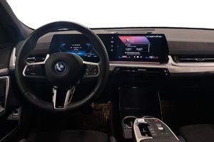 BMW iX2 bild 8