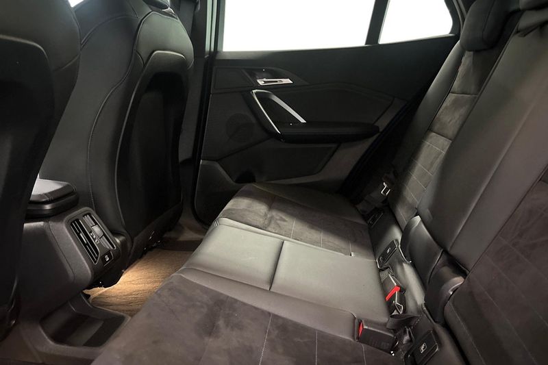 BMW iX2 bild 11