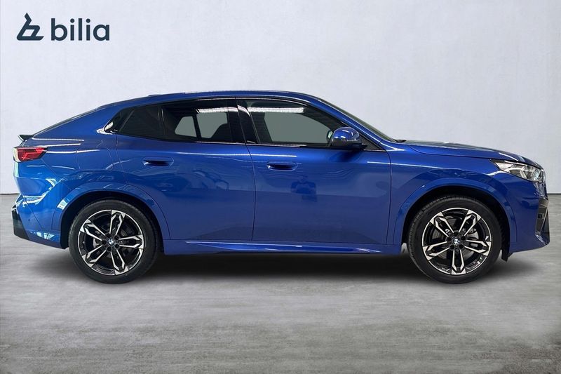 BMW iX2 bild 16