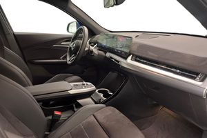 BMW iX2 bild 6