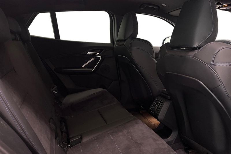 BMW iX2 bild 7