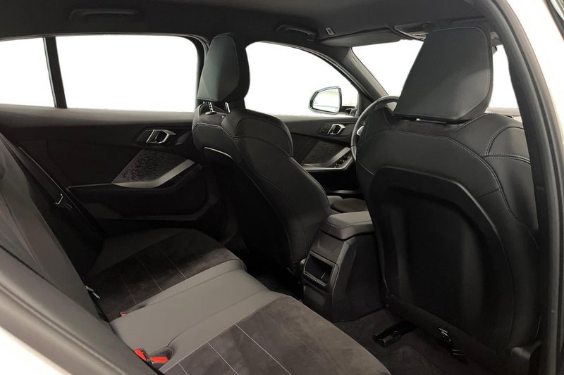 BMW 120 bild 7
