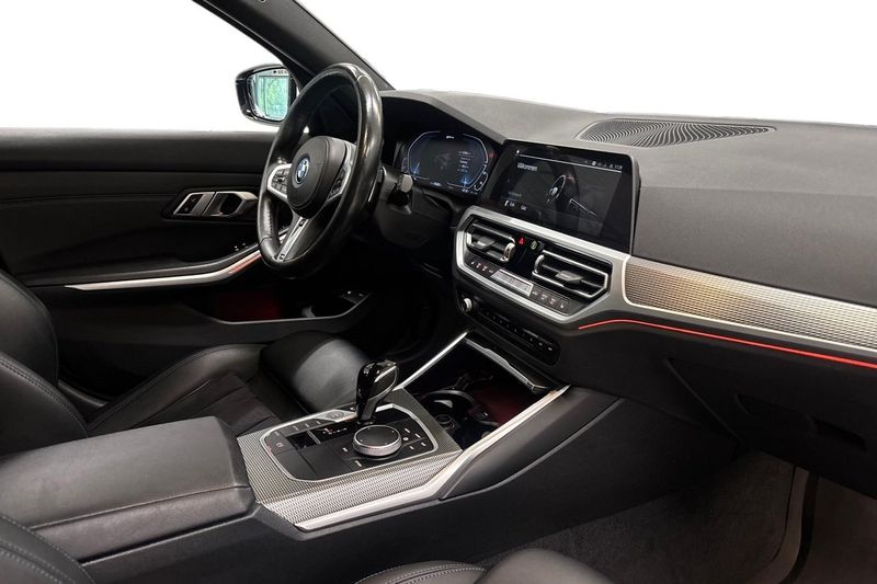 BMW 330 bild 6