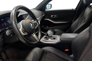 BMW 330 bild 12