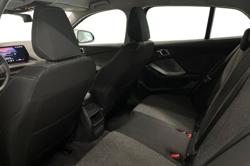BMW 120 bild 11