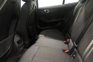 BMW 118 bild 11